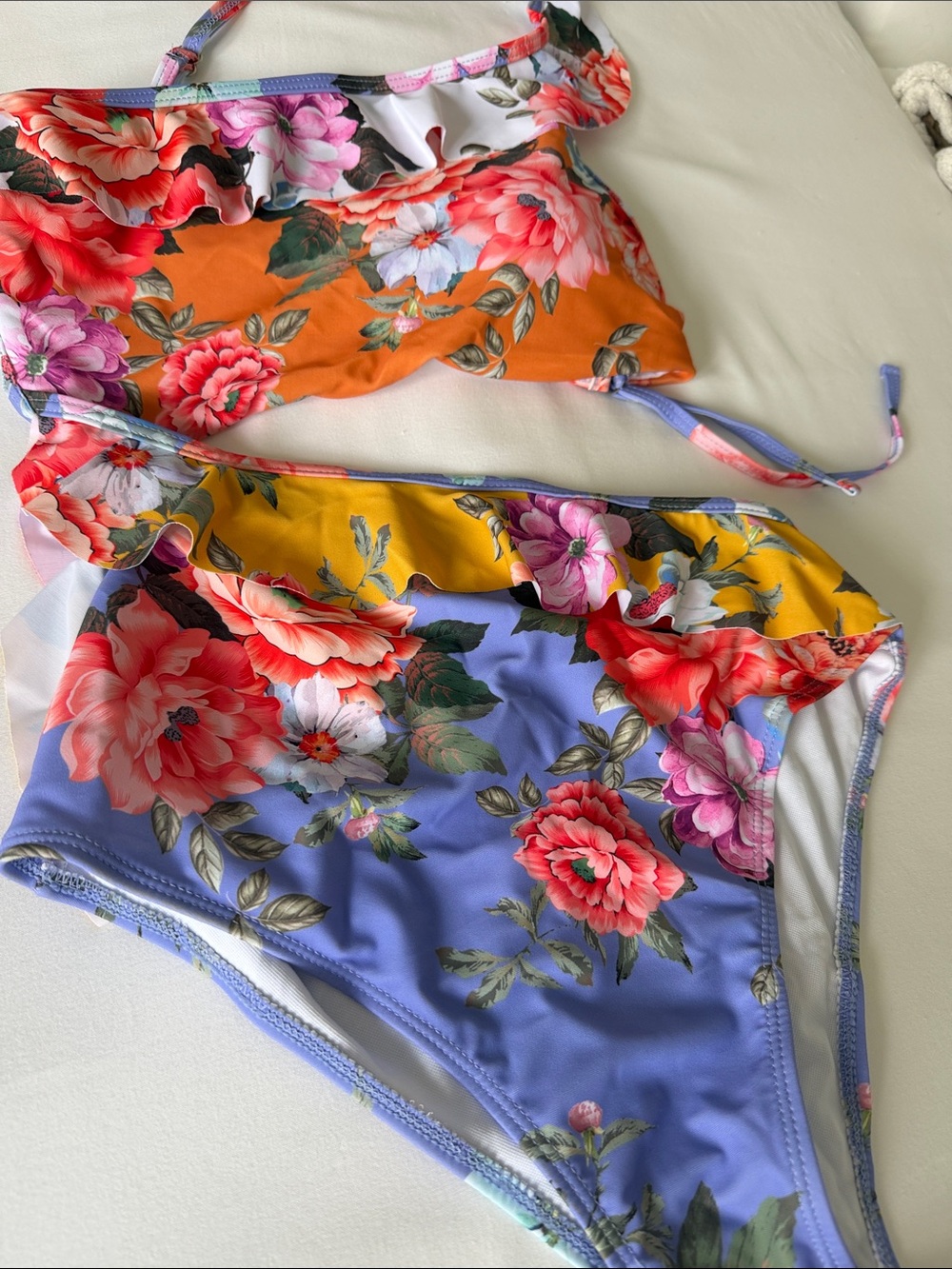 Floral One-Shoulder Swimsuit Colorful Floral Print M - Picture 3 of 6